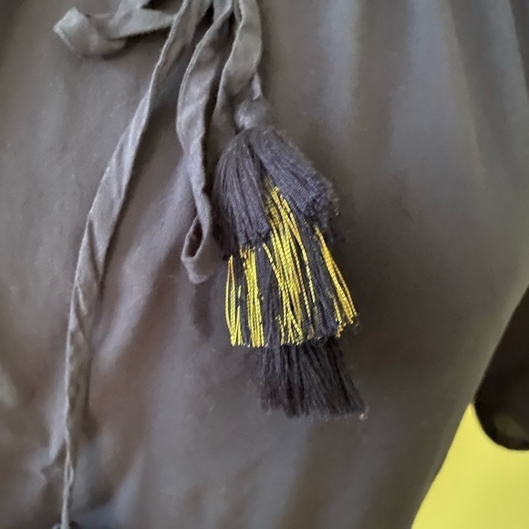 Lilly Pulitzer Navy blue off the shoulder top size small - Picture 2 of 6